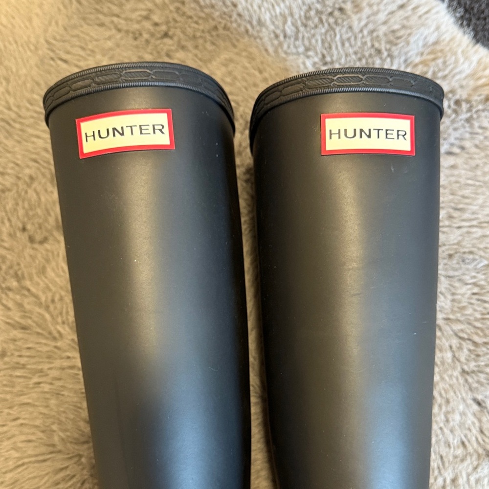 Hunter classic  Black Women's Winter Rain Boots - Picture 2 of 3